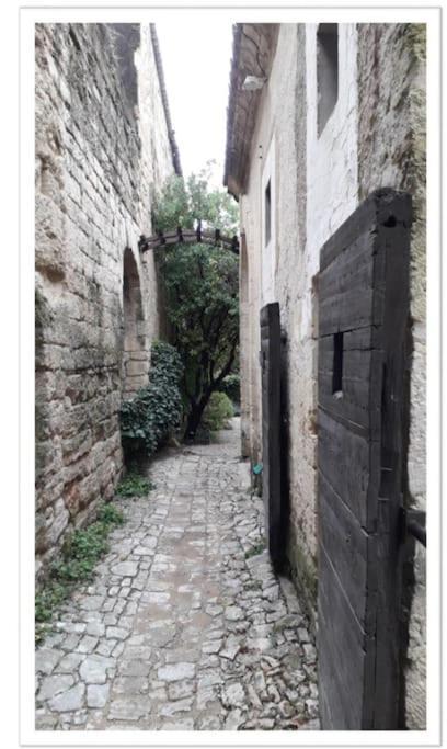 Charming Small House Close To Uzes Foissac  Exterior photo